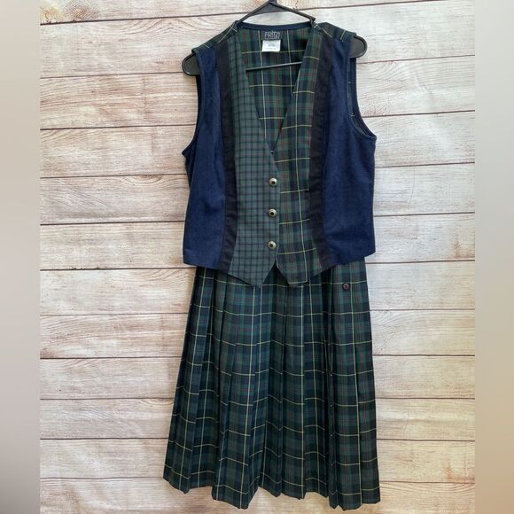 VINTAGE 60-70’s PLEATED PLAID SKIRT AND VEST - Picture 1 of 13